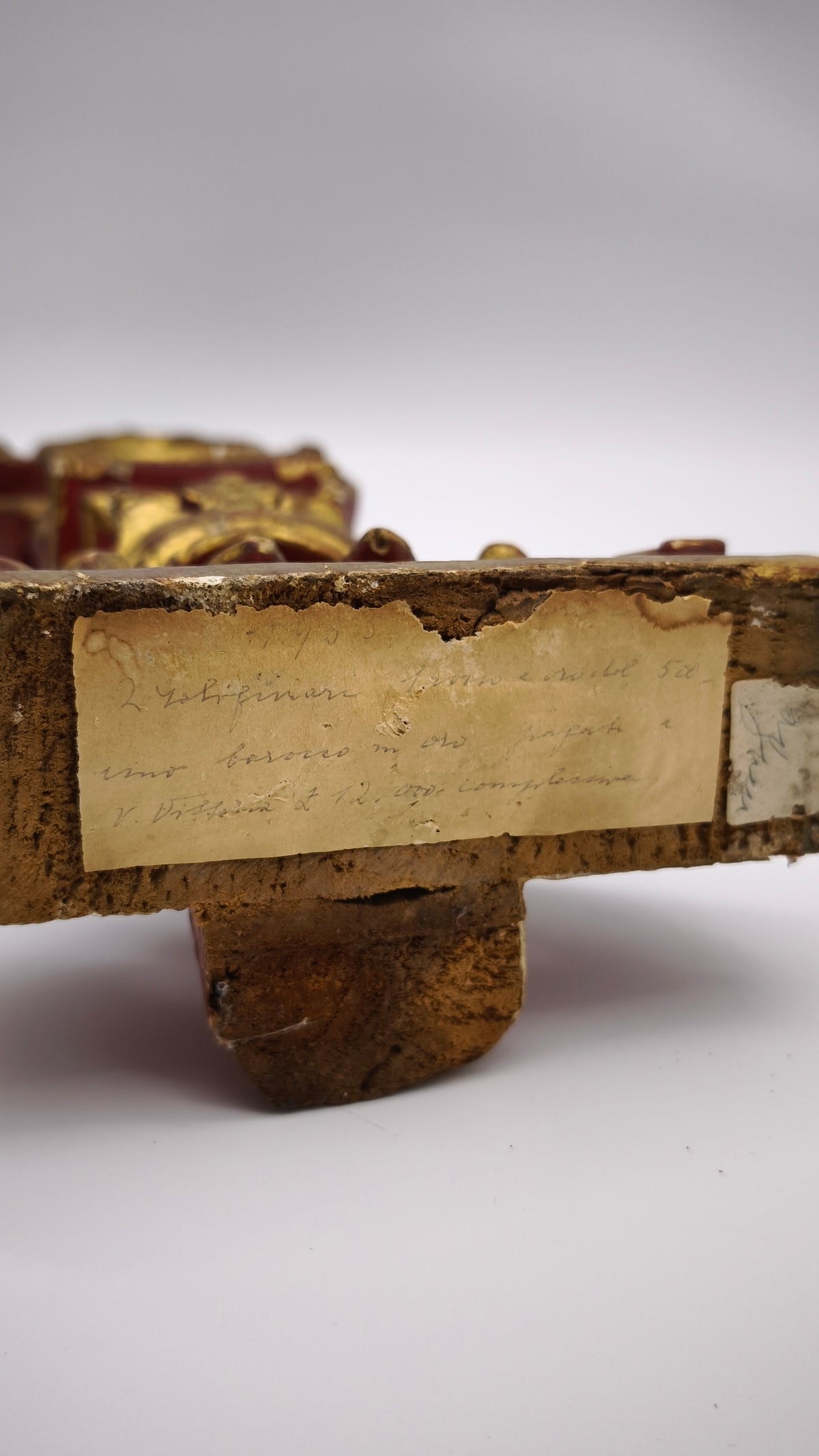 93786 Reliquiario ostensorio da tavolo in legno intagliato, XIX secolo