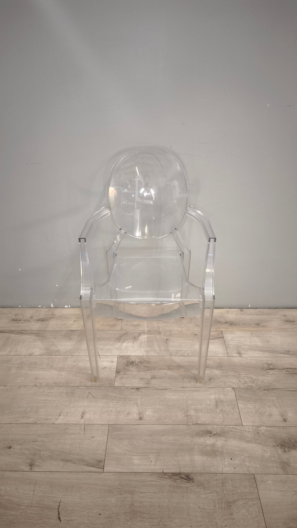 93972 Poltroncina Kartell con braccioli modello Louis Ghost
