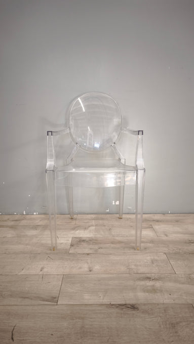 93972 Poltroncina Kartell con braccioli modello Louis Ghost