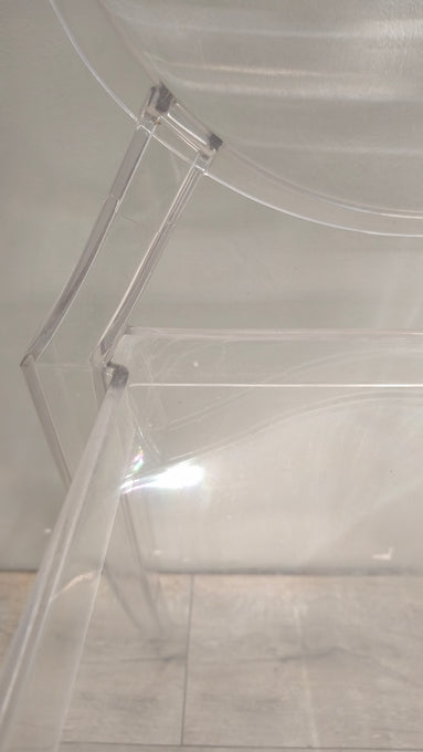 93972 Poltroncina Kartell con braccioli modello Louis Ghost