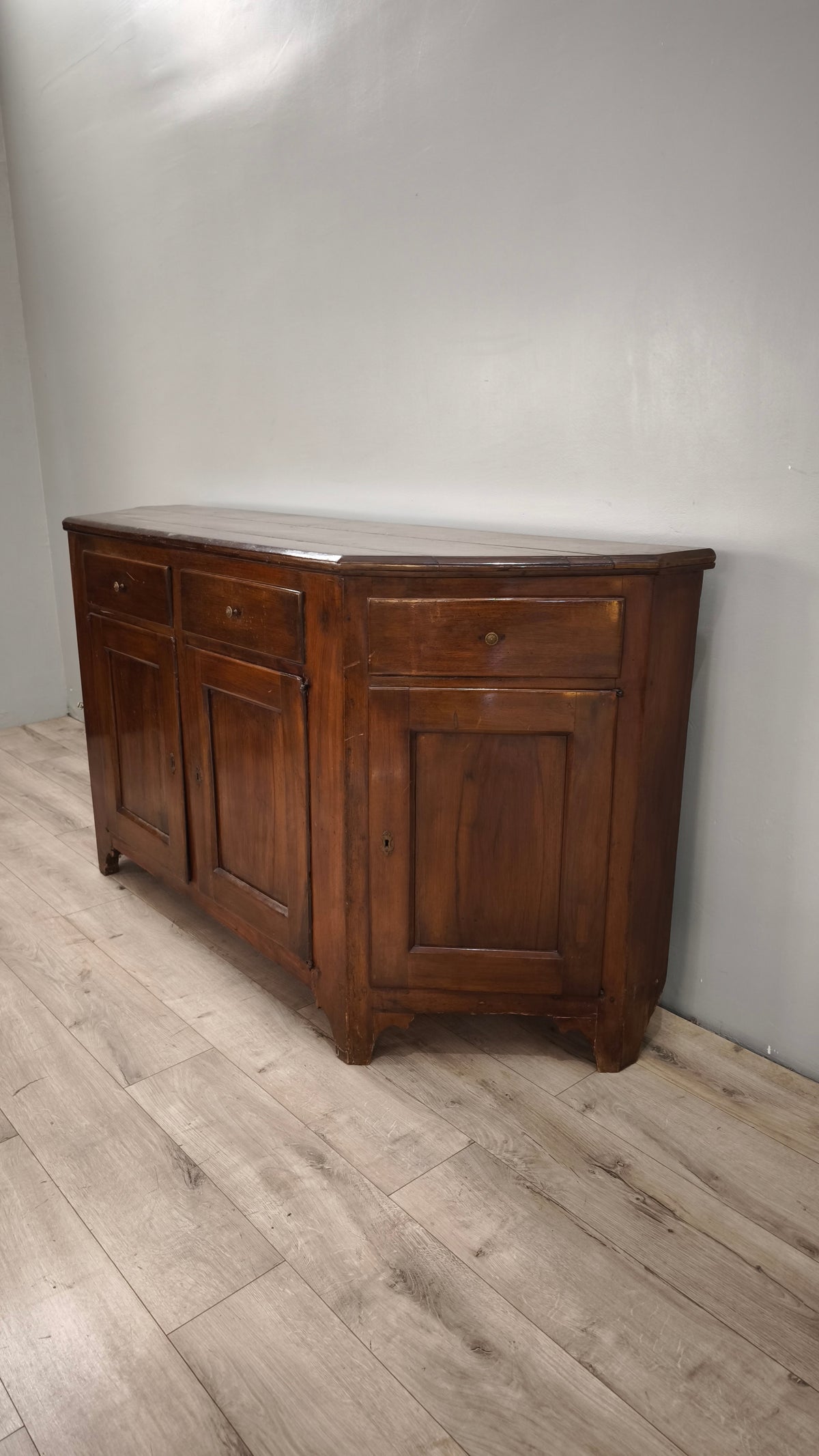 94074 Servante quattro sportelli in legno massello