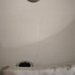 94134 Mobile lavabo in legno massello di noce e piano in marmo di Carrara