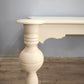 94191 Tavolo in legno color panna con grandi gambe