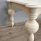 94191 Tavolo in legno color panna con grandi gambe