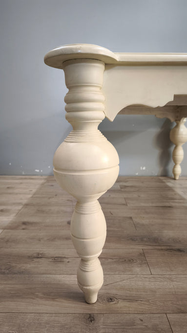 94191 Tavolo in legno color panna con grandi gambe
