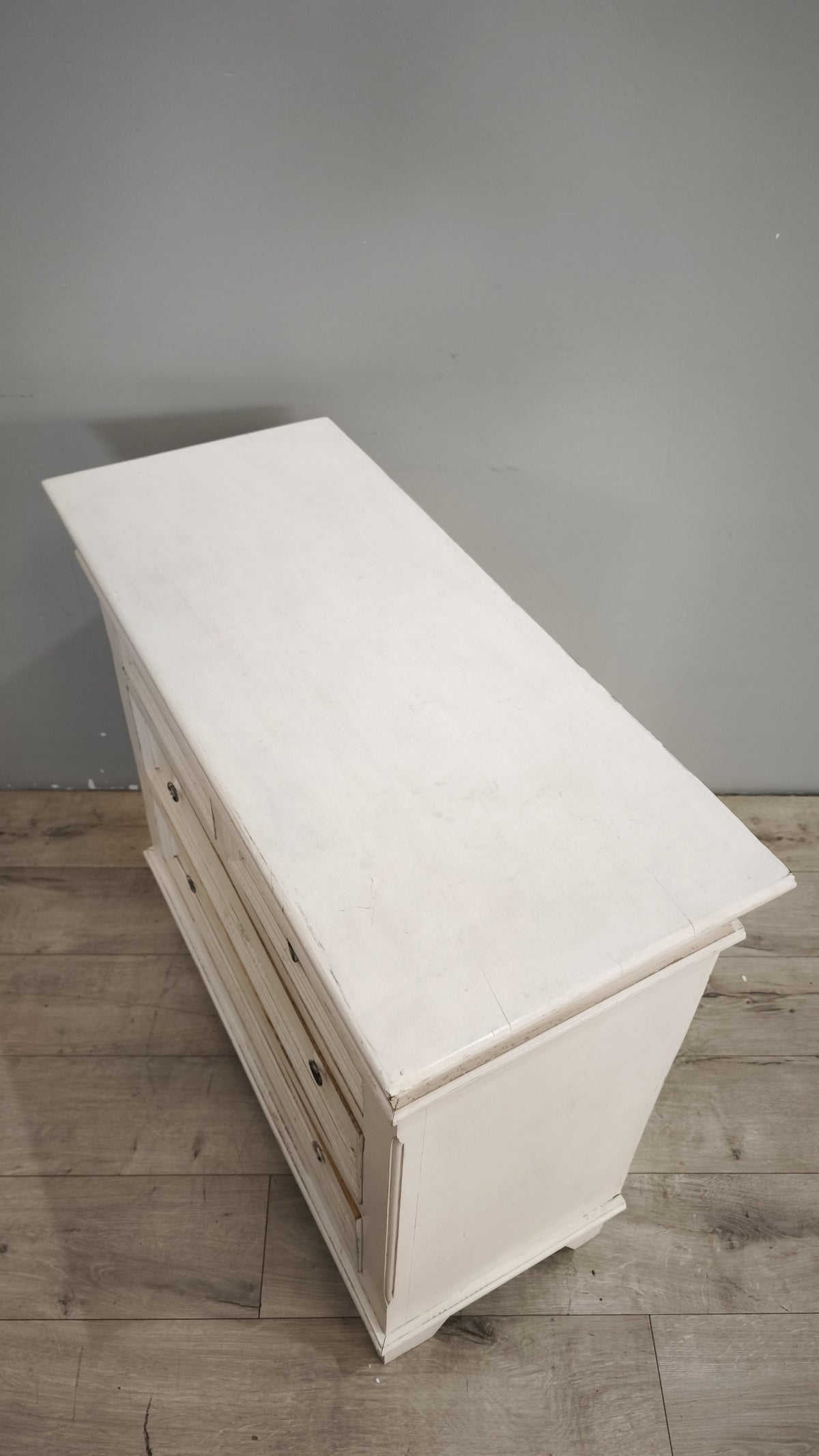 94190 Cassettiera in legno dipinta bianca