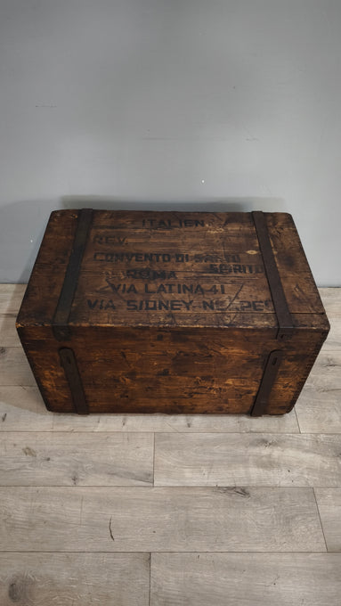 94184 Baule in legno e ferro