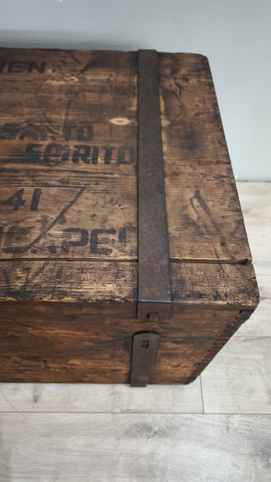 94184 Baule in legno e ferro