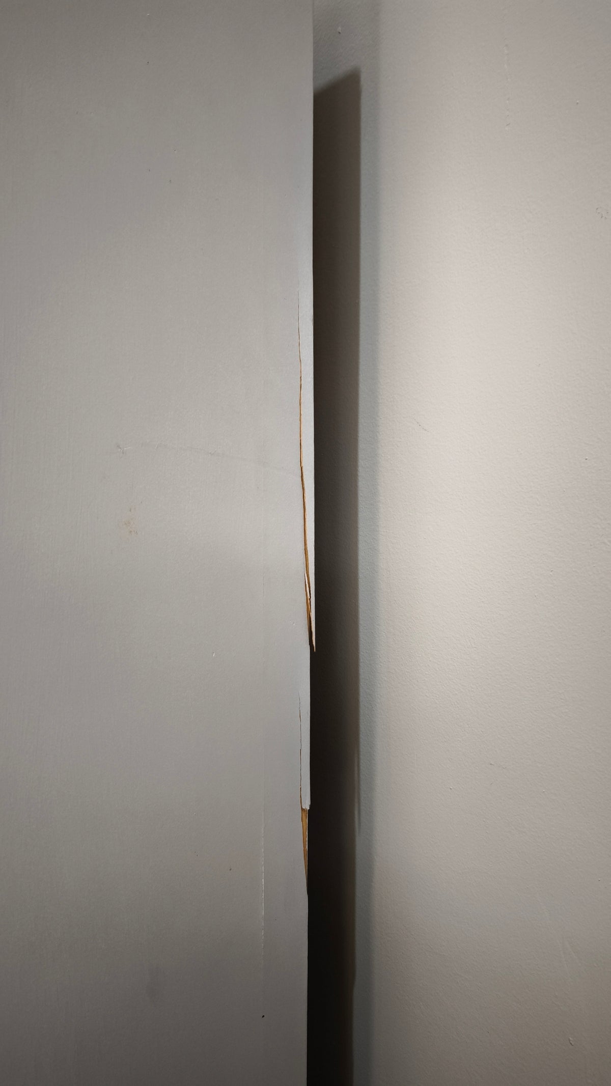 94229 Vetrina vintage in legno quattro ante