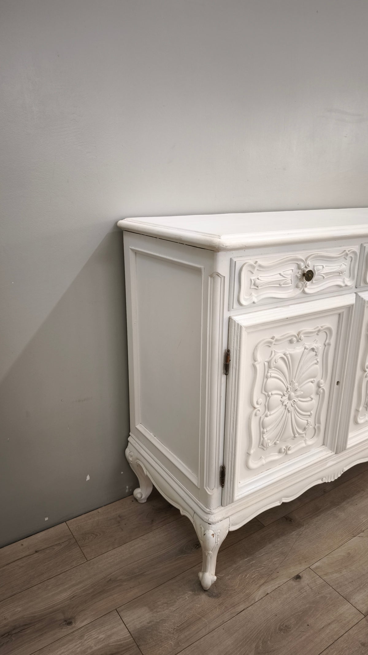 94241 Credenza in legno dipinta bianca