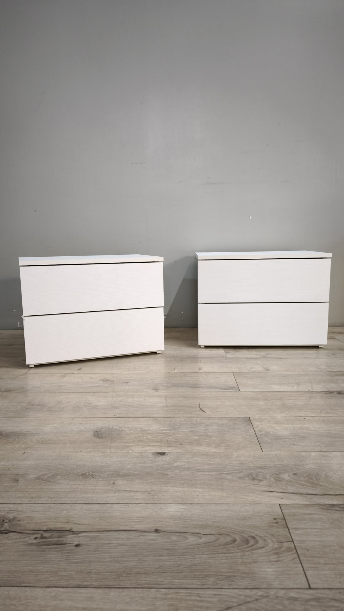 94239 Coppia di comodini Ikea bianchi