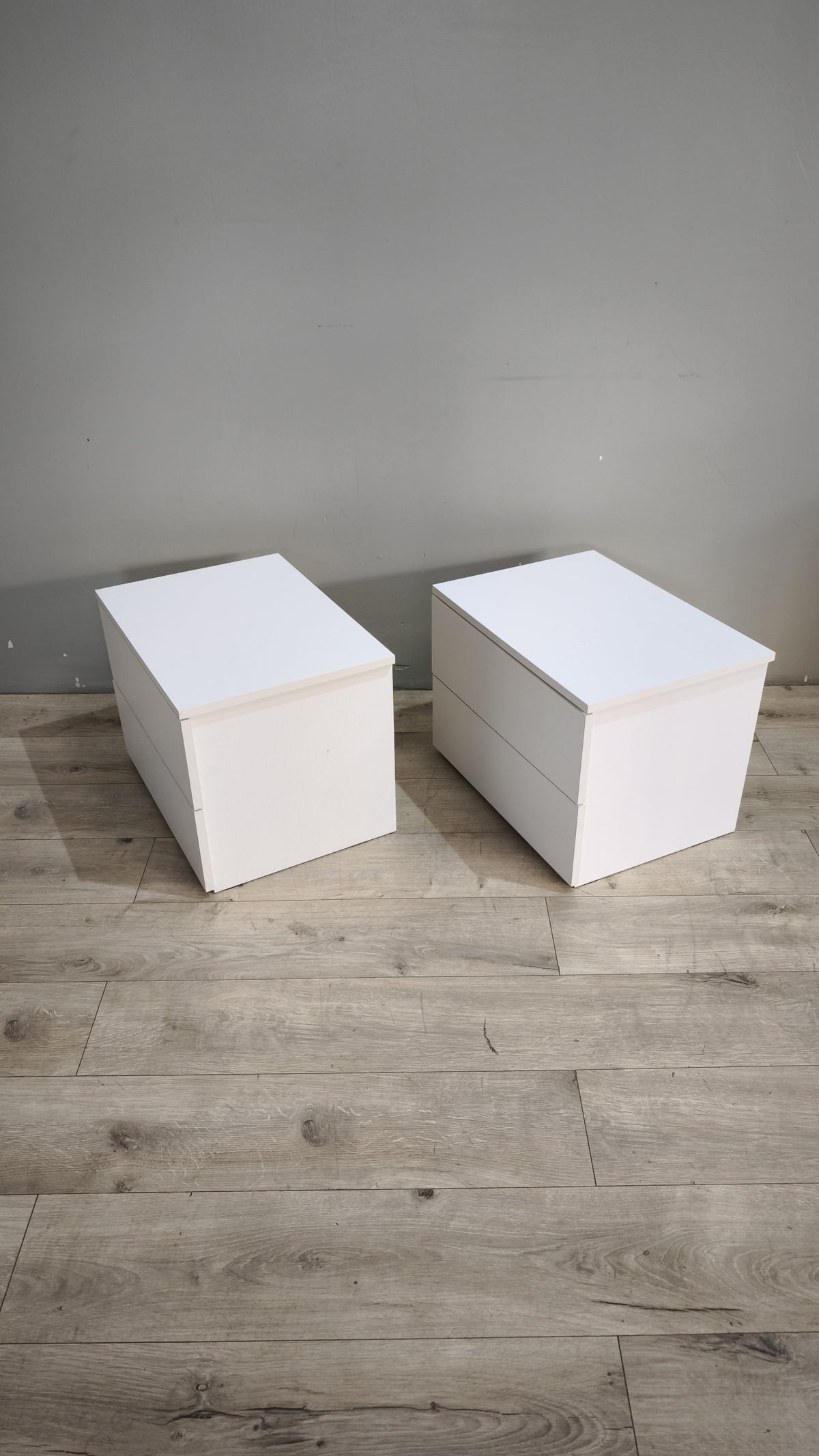 94239 Coppia di comodini Ikea bianchi