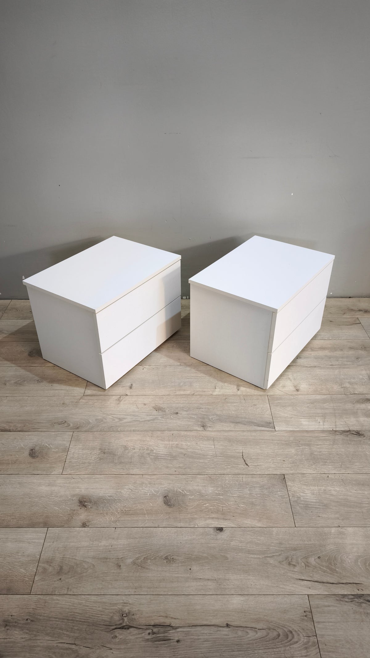94239 Coppia di comodini Ikea bianchi
