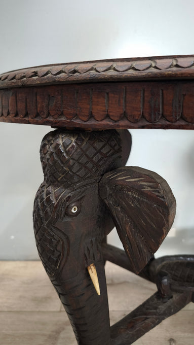 94245 Tavolino da salotto in legno etnico con elefanti decorati