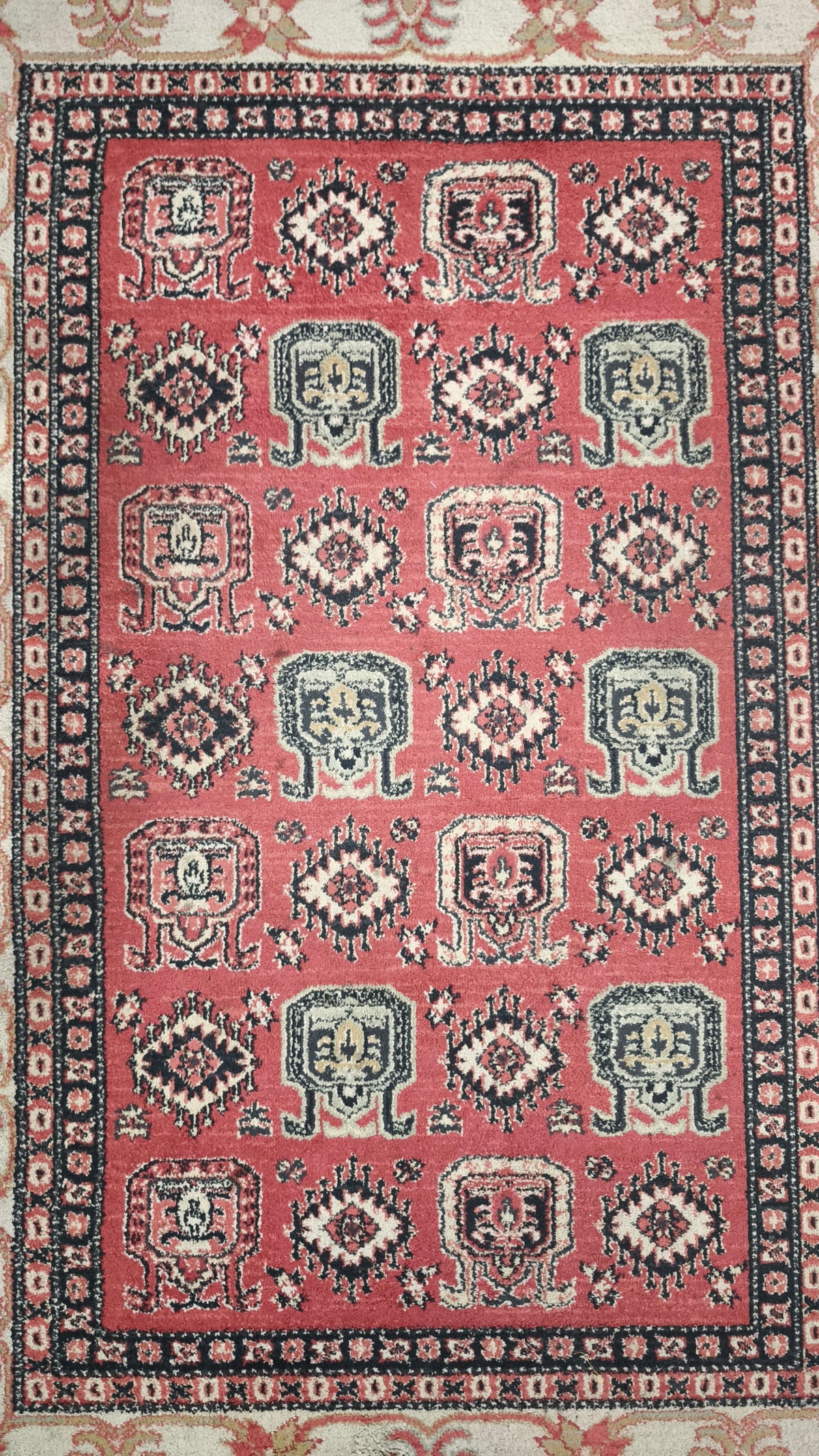 94370 Tappeto rosso e crema con decoro geometrico 137cm x 207cm