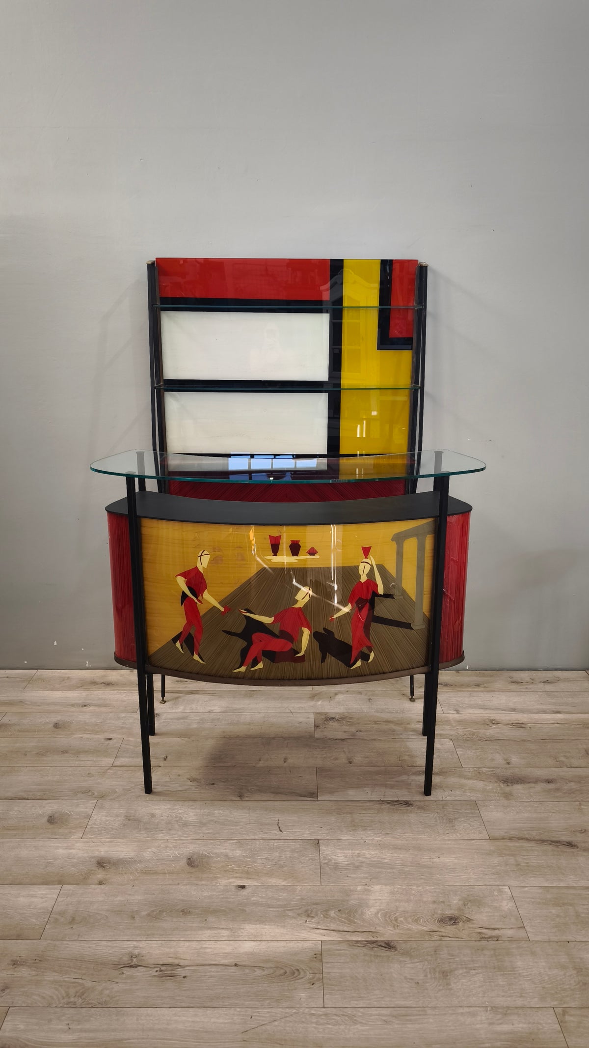 93663 Mobile bar anni '50 stile Gio Ponti in vetro decorato e metallo (con sgabelli)
