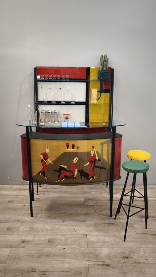 93663 Mobile bar anni '50 stile Gio Ponti in vetro decorato e metallo (con sgabelli)