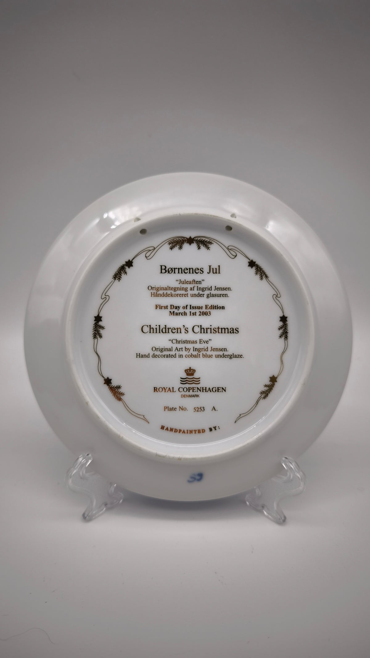 94487 Set composto da 2 piatti in ceramica Royal Copenhagen, Children's Christmas, Christmas Eve, original Art by Ingrid Jensen