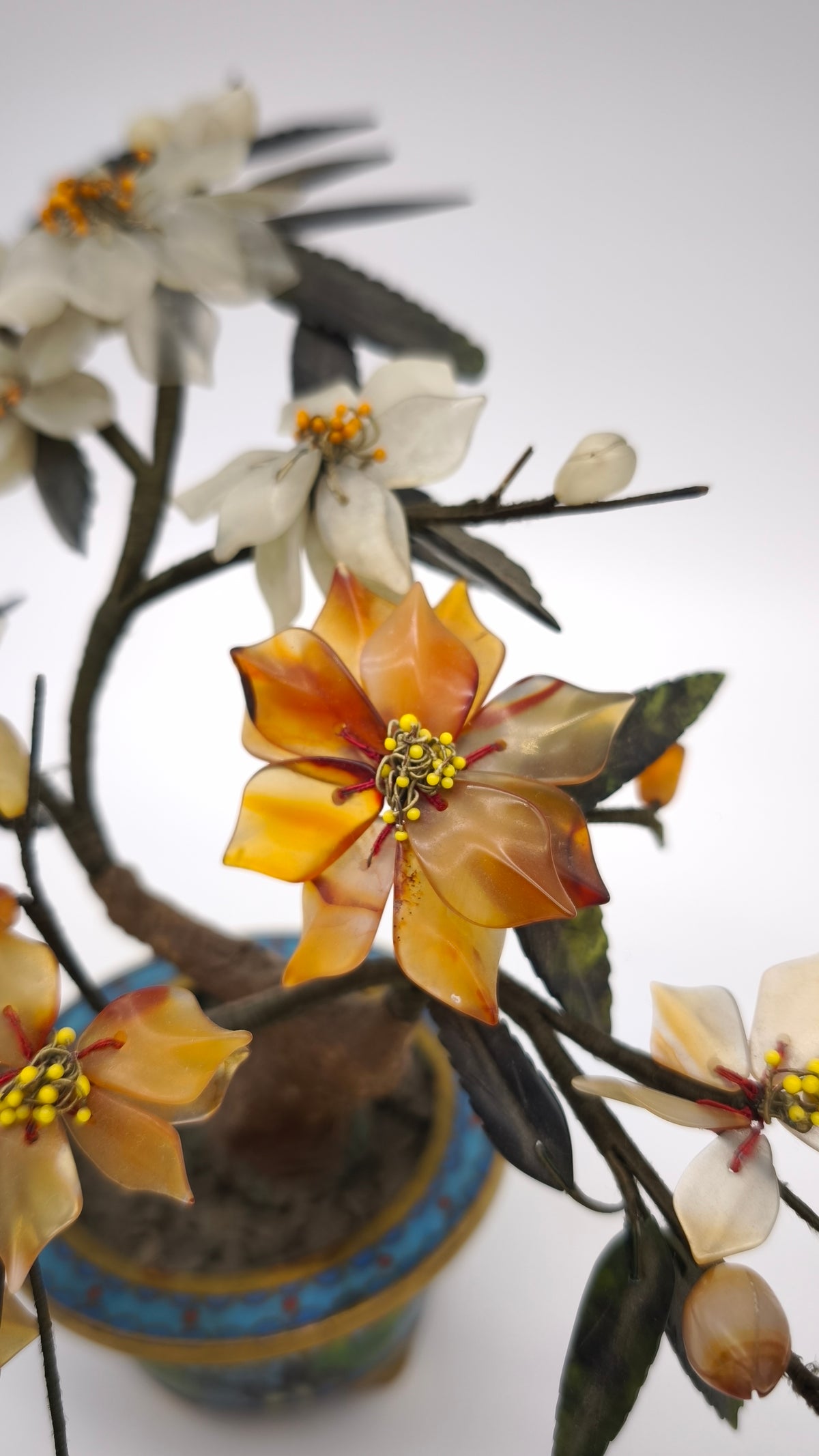 94084 Bonsai in pietre dure con vasetto cloisonné