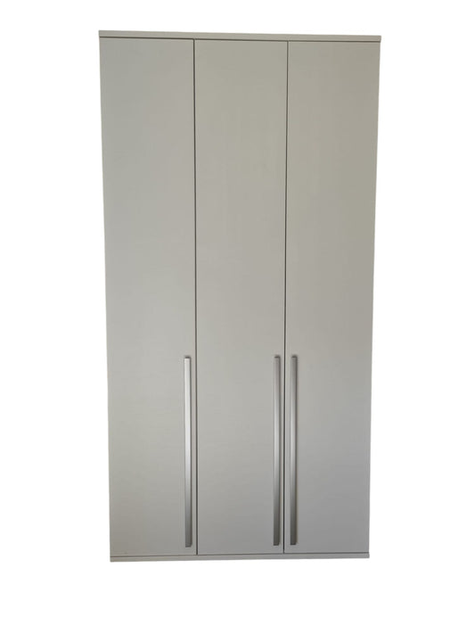 79820 Armadio bianco tre ante