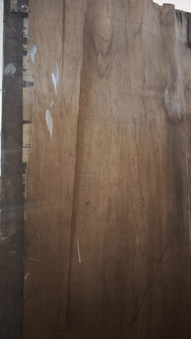 88490 Grande specchio con cornice dorata lavorata