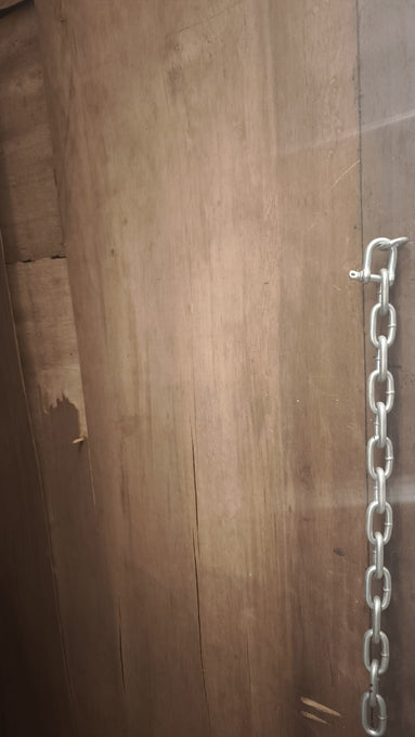 88490 Grande specchio con cornice dorata lavorata