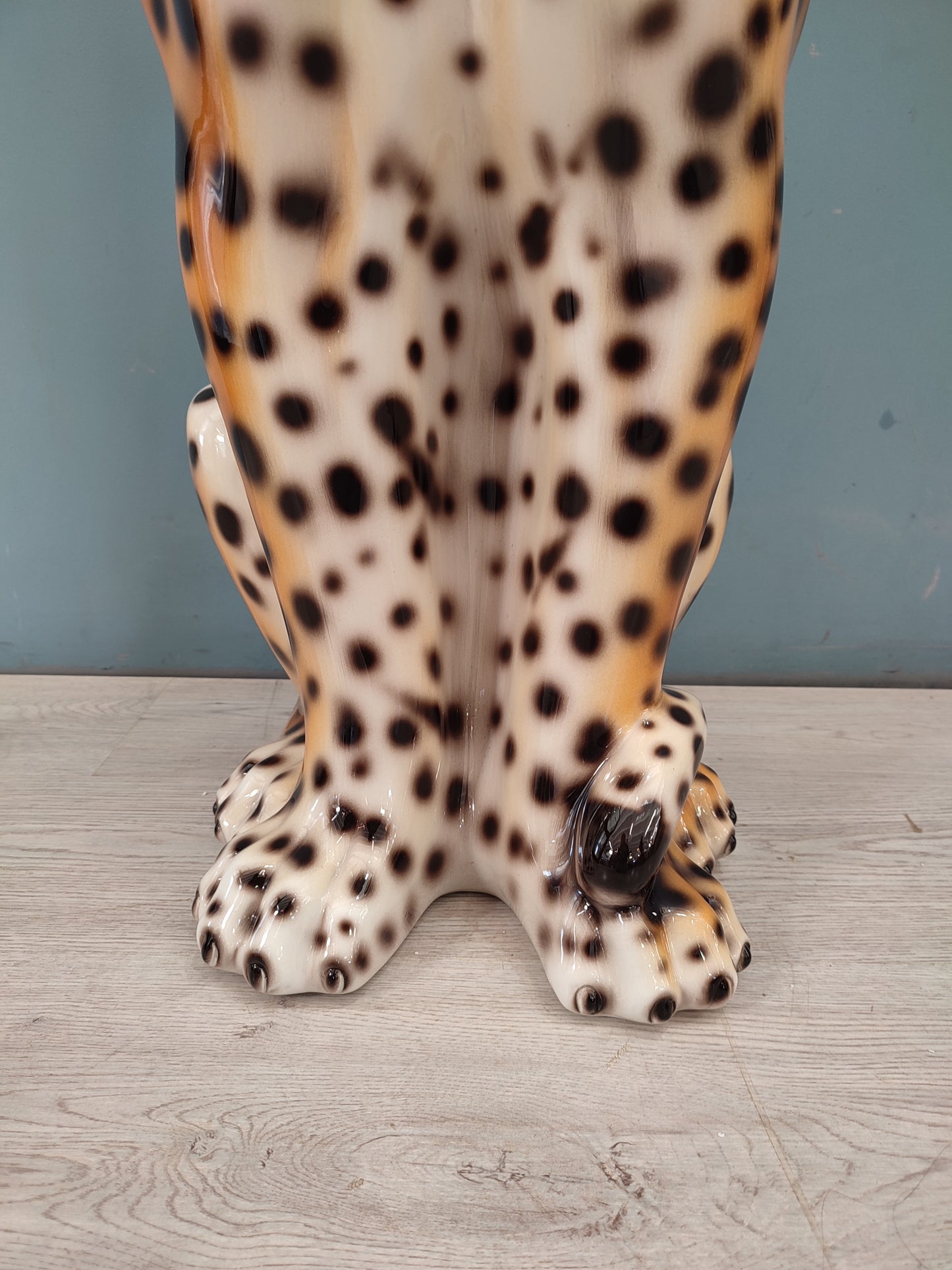 56517 Leopardo in ceramica