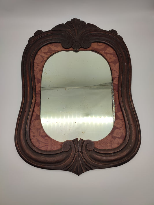 56401 Specchio con cornice in legno lavorata