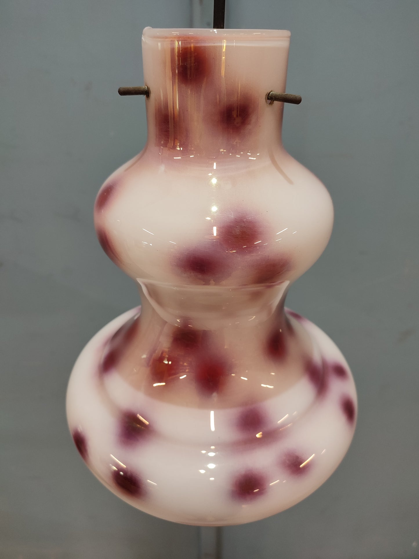 57850 Lampadario vintage in vetro con macchie viola