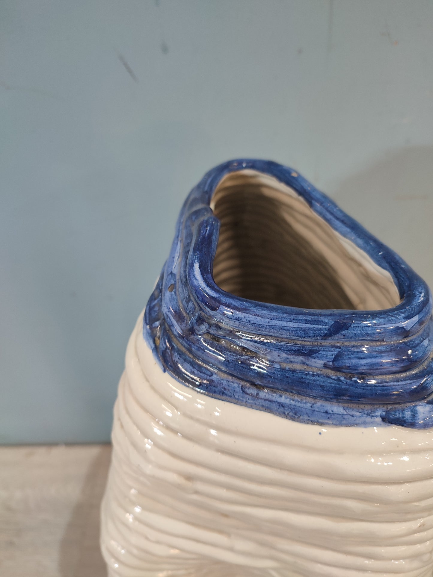 58316 Vaso portaombrelli in ceramica bianco e blu