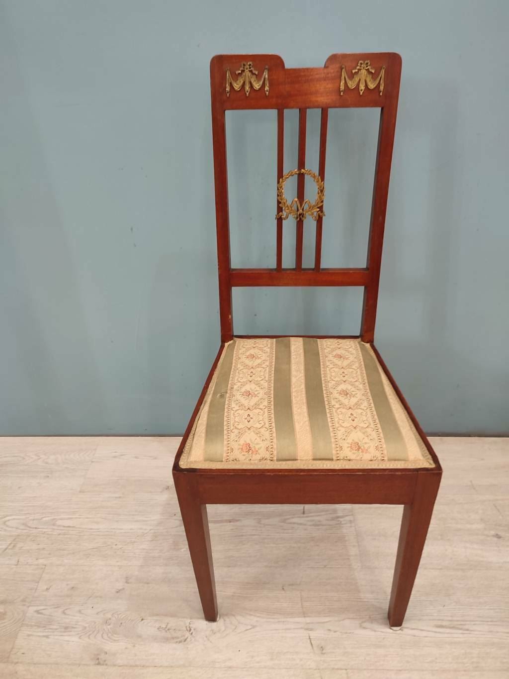 48835 Set n 4 sedie Liberty in legno e tessuto