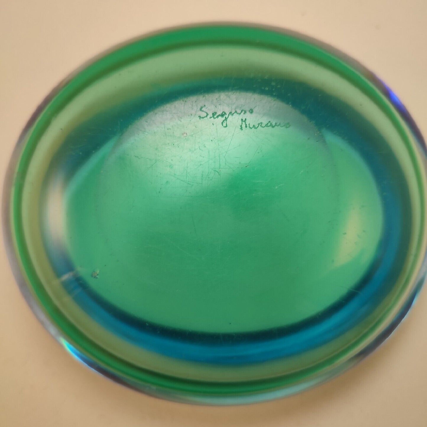 Vaso in vetro colorato firmato Seguso Murano cod. 52737